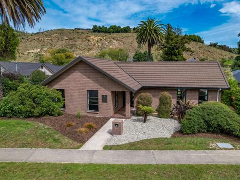 10 Sunningdale Drive, Stoke