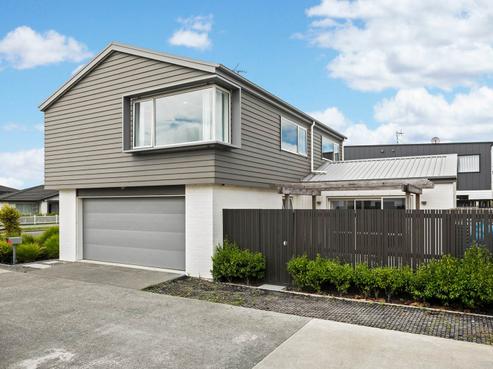 1 McArthur Close, Silverdale
