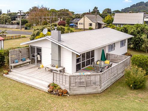 135 Linton Crescent, Whangamata
