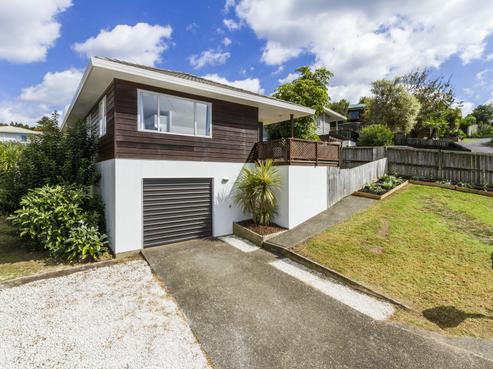 2/13 Valecrest Place, Bayview