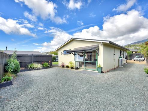 27A Kaka Street, Stoke