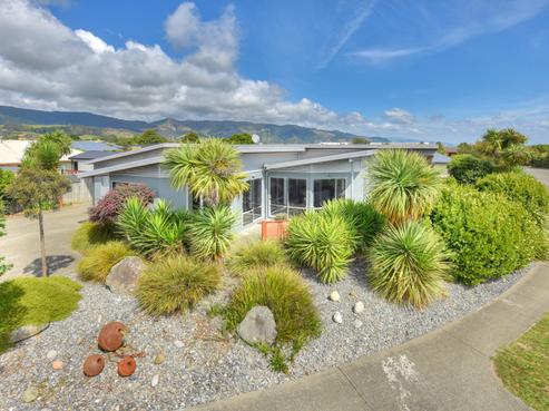 35 Monaco View, Stoke