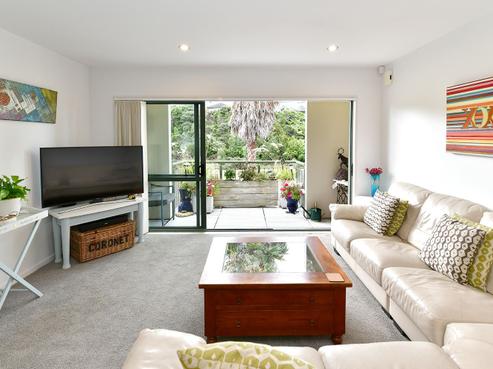 28 Waterside Crescent, Gulf Harbour