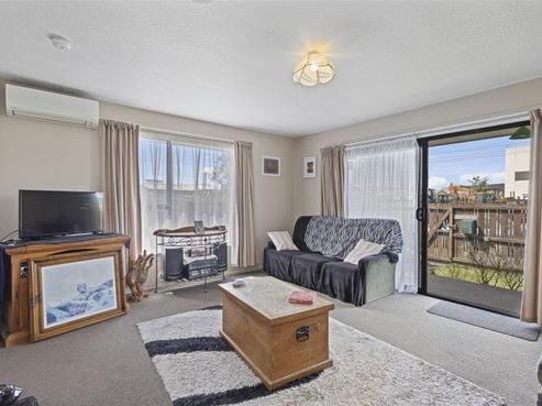1/6 Washbournes Road, Wigram