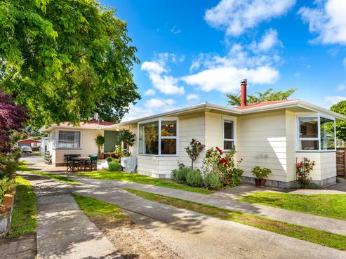 17 Momona Street, Wainuiomata