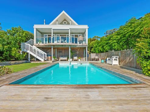 12 Swann Beach Road, Stanmore Bay