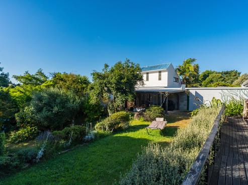 11 Tomin Road, Glenview
