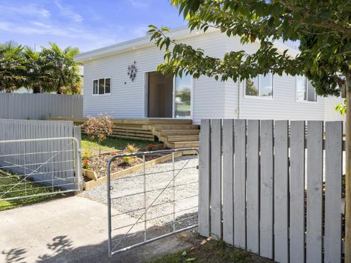 11 Little Street, Tirau