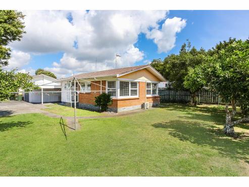 2/4 Liverpool Street, Papakura