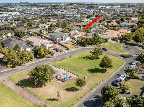 1 Taroka Close, Pinehill
