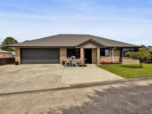 21 Elizabeth Grove, Stratford