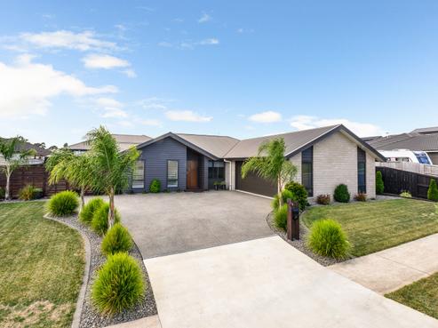 16 Jennian Avenue, Rototuna North