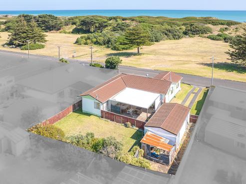 22 Seafront Road, Castlecliff