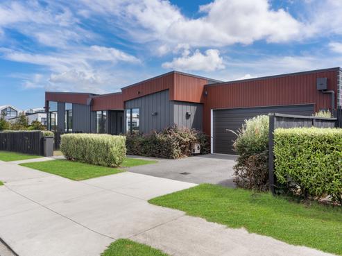 1 Gallantry Crescent, Papakura