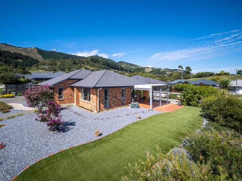 12 Pine Crest Drive, Richmond