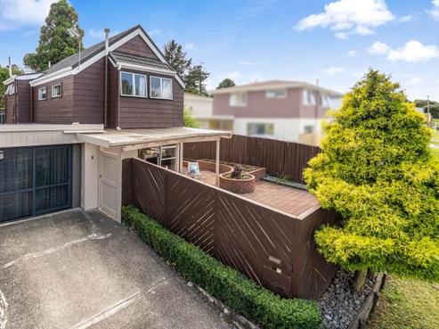 9A Lambrown Drive, Totara Vale