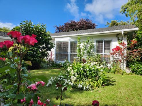 10 Rata Street, Waikanae
