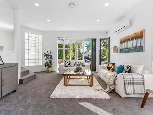 6 Tarnica Road, Northpark