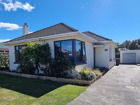 100 Martin Street, Strathern
