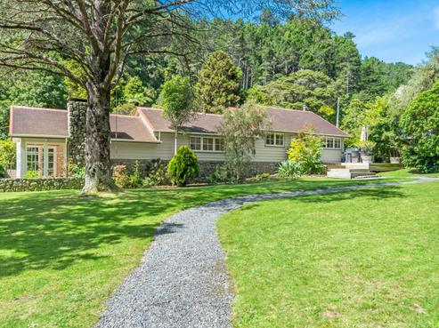 25 Elmslie Road, Pinehaven