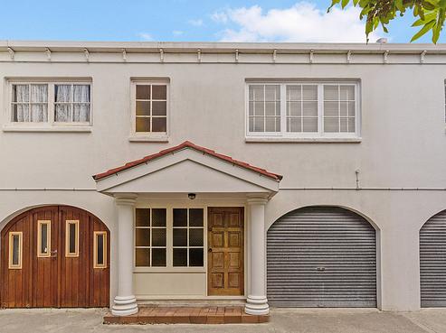 2/4 Brightside Road, Epsom