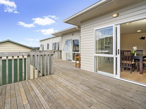 75 Royal Road, Massey