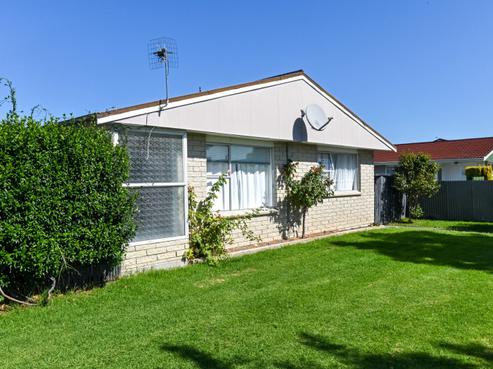 1/302 Nelson Street South, Hastings