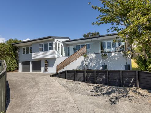 16 Simla Avenue, Havelock North