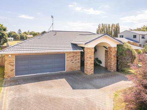 18 Holdsworth Drive, Otamatea