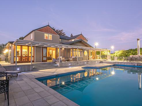 2 Eaton Crescent, Otamatea