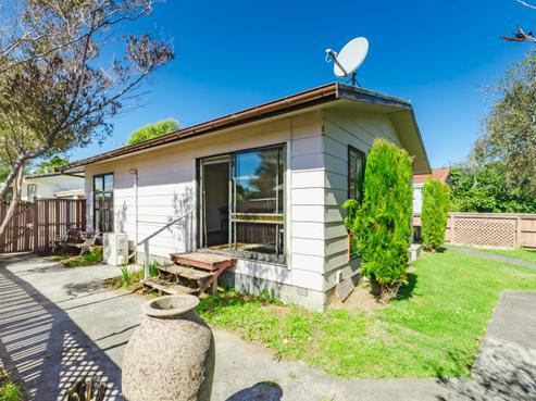 13 Coleman Street, Paraparaumu