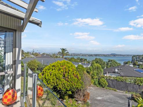 2/22 Mariposa Crescent, Birkenhead