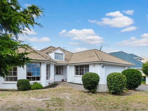 24 Whitford Road, Howick