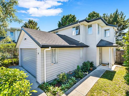 15 Buccaneer Court, Gulf Harbour