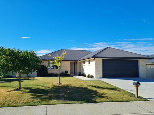 17 Briar Crescent, Alexandra