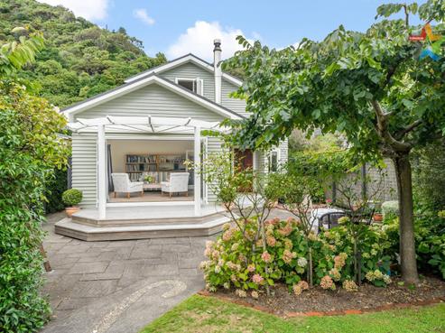 377 Muritai Road, Eastbourne