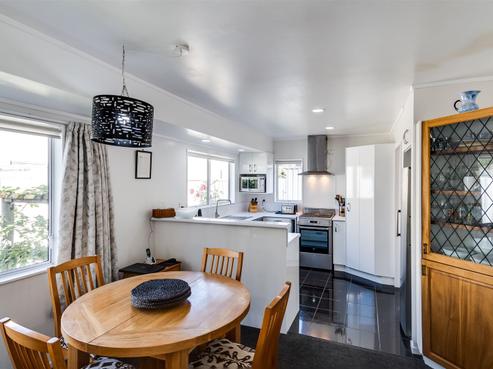 24A Flanders Avenue, Onekawa