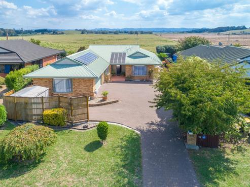 18 Sunny Dale, Western Heights