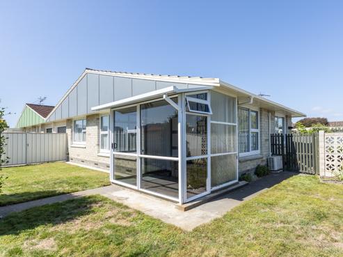 2/306 Hastings Street South, Hastings