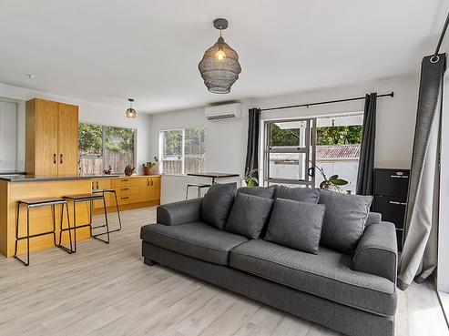2/5 Cresta Avenue, Beach Haven