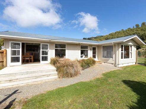 51 Western Valley Road, Little River