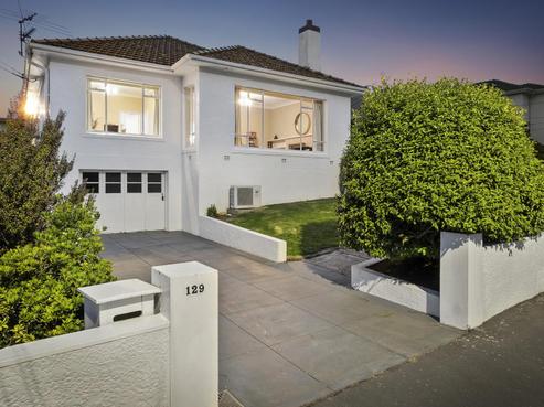 129 Eglinton Road, Mornington