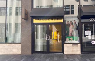 Modern Retail in Jean Batten Place