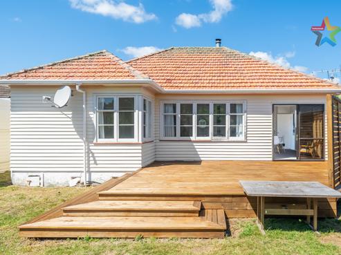 4 Deans Grove, Taita