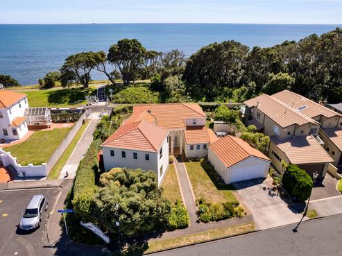 1 Kawaroa Close, New Plymouth Central