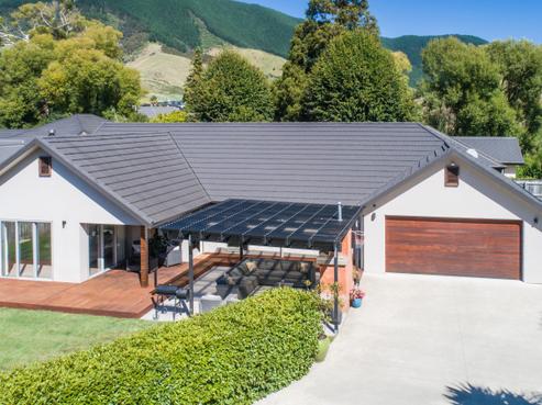 14 Sunningdale Drive, Stoke