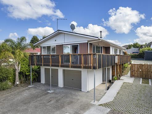 41 Zita Maria Drive, Massey