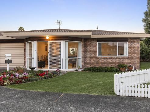 100C Lakeside Drive, Orewa
