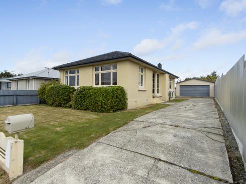81 Saturn Street, Strathern