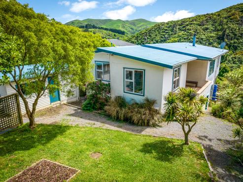 102 Hill Road, Belmont